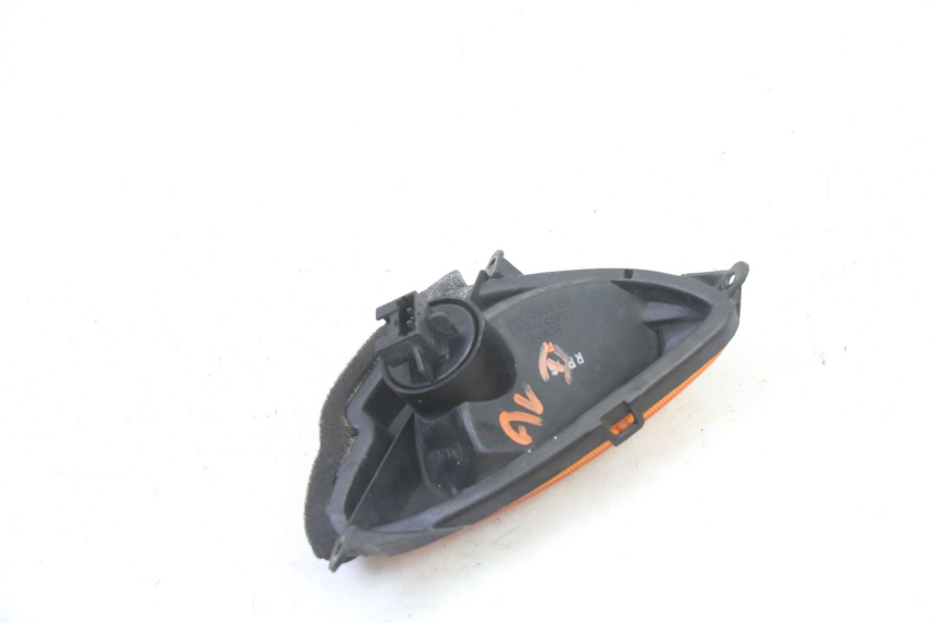 photo de DELANTERO DERECHO INTERMITENTE HONDA NTV DEAUVILLE 650 (2001 - 2006)