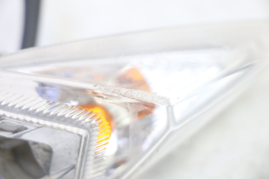 photo de DELANTERO DERECHO INTERMITENTE SYM ORBIT III 3 4T 50 (2021 - 2025) - Primer plano técnico