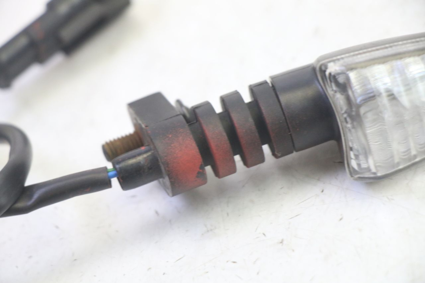 photo de DELANTERO DERECHO INTERMITENTE LIGIER PULSE 3 1 (2014 - 2020) - Otra perspectiva