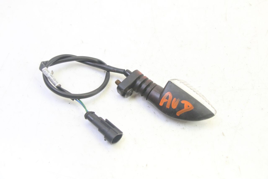 photo de DELANTERO DERECHO INTERMITENTE LIGIER PULSE 3 1 (2014 - 2020) - Primer plano técnico