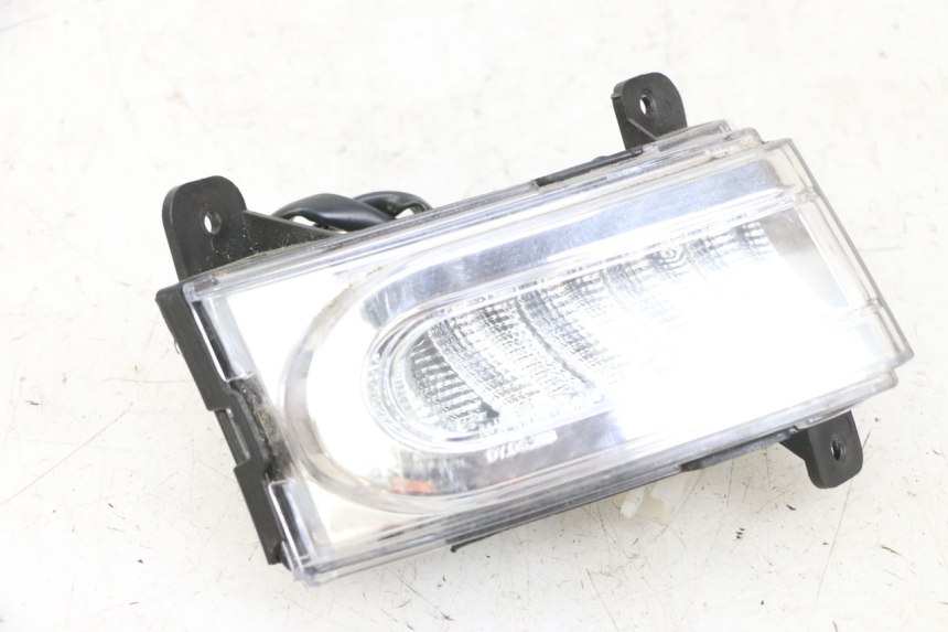 photo de DELANTERO DERECHO INTERMITENTE EFUN PUSA 1 - Marcados y referencias originales