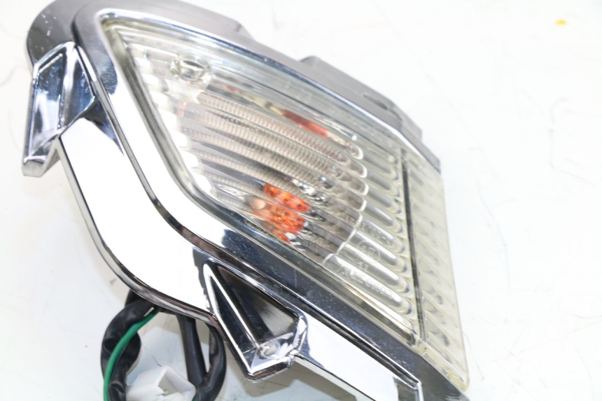 photo de DELANTERO DERECHO INTERMITENTE S-RIDER CAPRI 2T 50 (2010 - 2017)