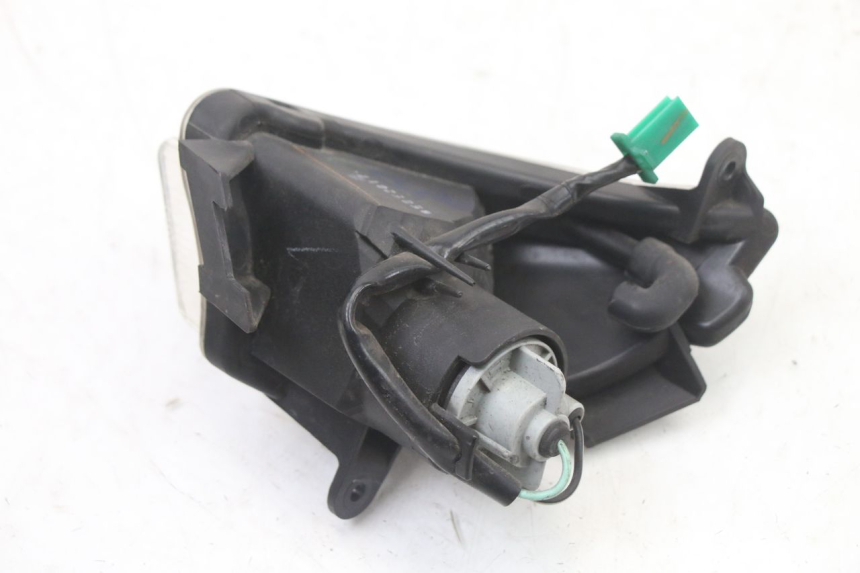 photo de DELANTERO DERECHO INTERMITENTE SUZUKI BURGMAN 125 (2018 - 2021)