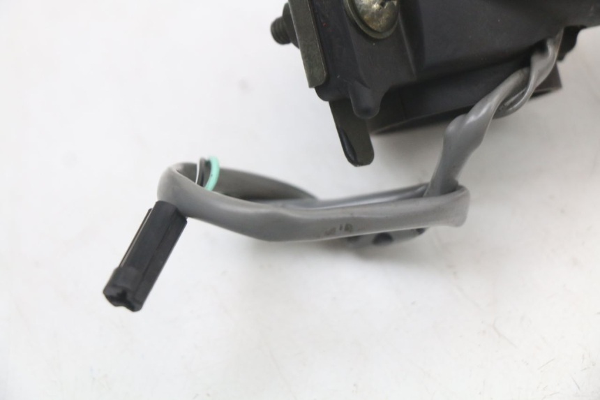 photo de DELANTERO DERECHO INTERMITENTE SUZUKI VL INTRUDER 125 (2004 - 2007)