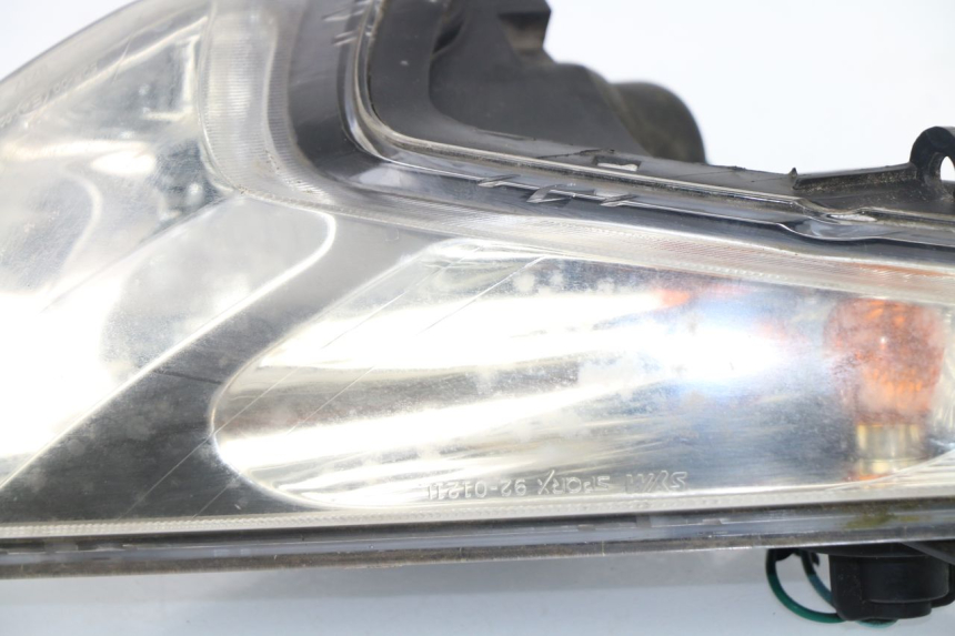 photo de DELANTERO DERECHO INTERMITENTE SYM GTS 250 (2005 - 2008)