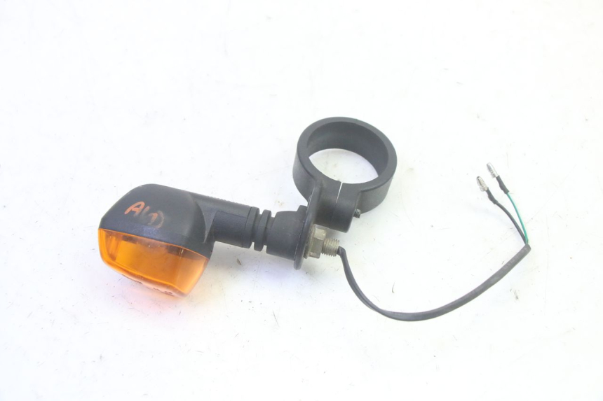 photo de DELANTERO DERECHO INTERMITENTE KSR TR SM 50 (2015 - 2018) - Zoom estado de uso