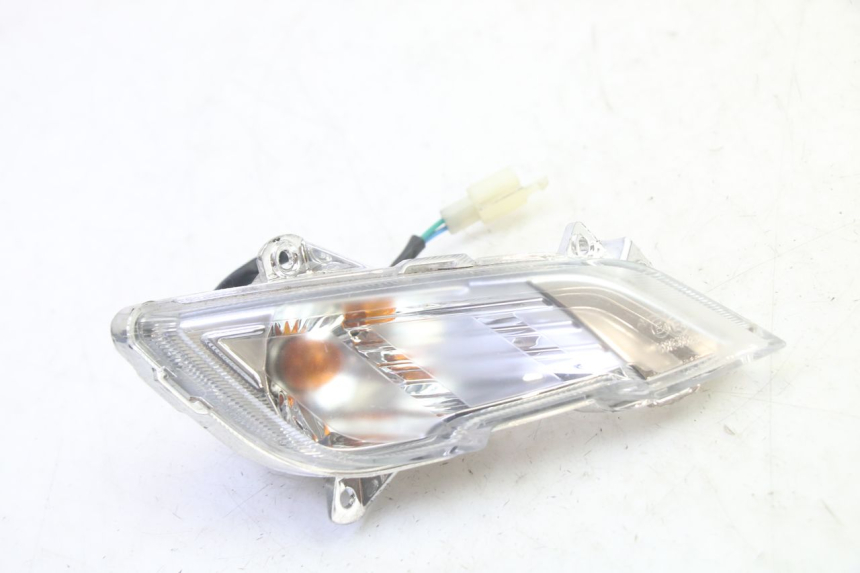 photo de DELANTERO DERECHO INTERMITENTE PEUGEOT TWEET PRO EFI 4T 50 (2021 - 2022)