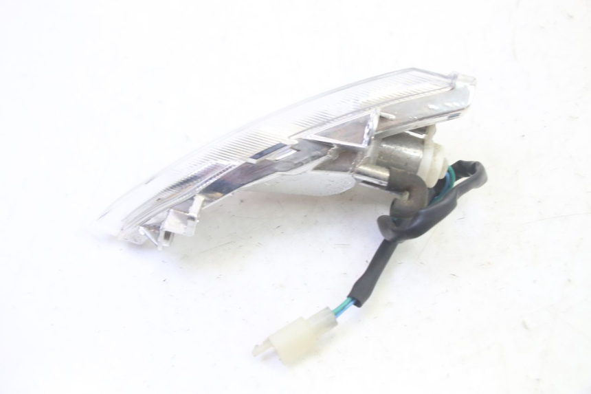 photo de DELANTERO DERECHO INTERMITENTE PEUGEOT TWEET PRO EFI 4T 50 (2021 - 2022)