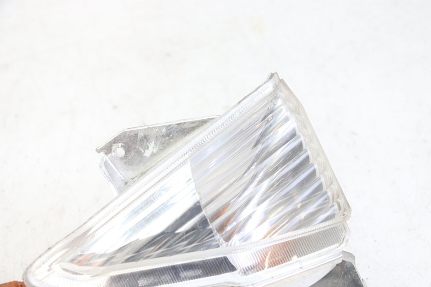 photo de DELANTERO DERECHO INTERMITENTE YAMAHA X-MAX XMAX 125 (2010 - 2014)