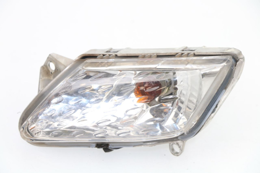 photo de INTERMITENTE DELANTERO DERECHO YAMAHA XMAX X-MAX 125 (2006 - 2009)