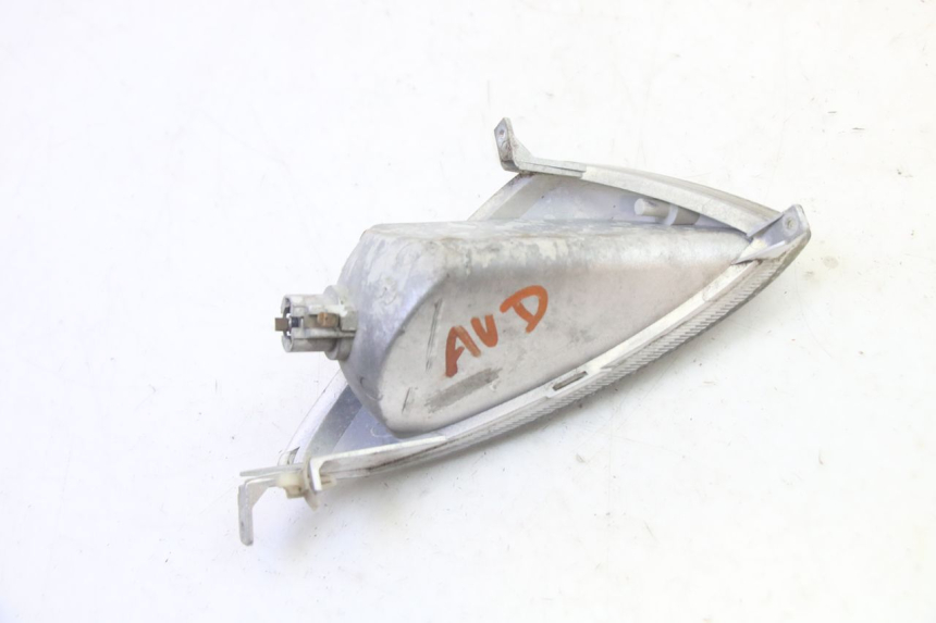 photo de DELANTERO DERECHO INTERMITENTE YAMAHA YP MAJESTY 125 (2007 - 2010)