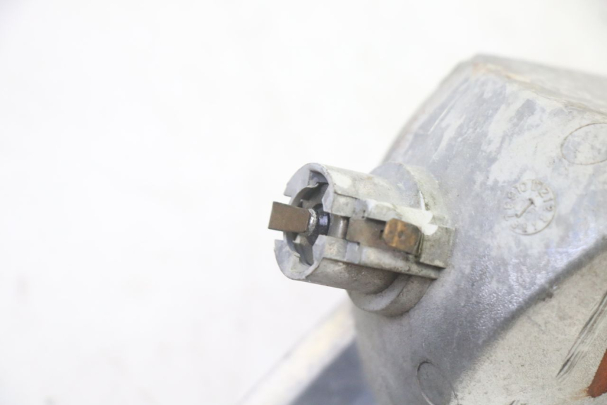 photo de DELANTERO DERECHO INTERMITENTE YAMAHA YP MAJESTY 125 (2007 - 2010)