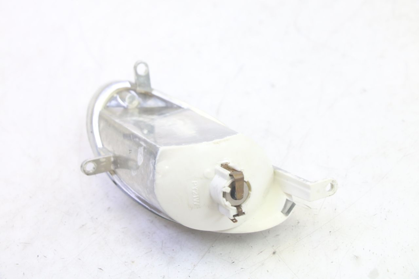 photo de DELANTERO DERECHO INTERMITENTE YAMAHA YP MAJESTY 125 (2002 - 2006) - Primer plano técnico