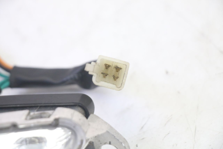 photo de INTERMITENTE DELANTERO SYM FIDDLE 3 III 125 (2014 - 2020) - Detalles de los puntos de fijación