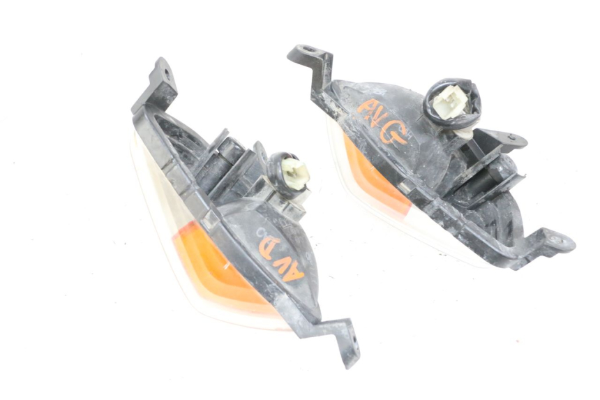 photo de DELANTERO INTERMITENTE YAMAHA FJR ABS 1300 (2006 - 2012) - Primer plano técnico