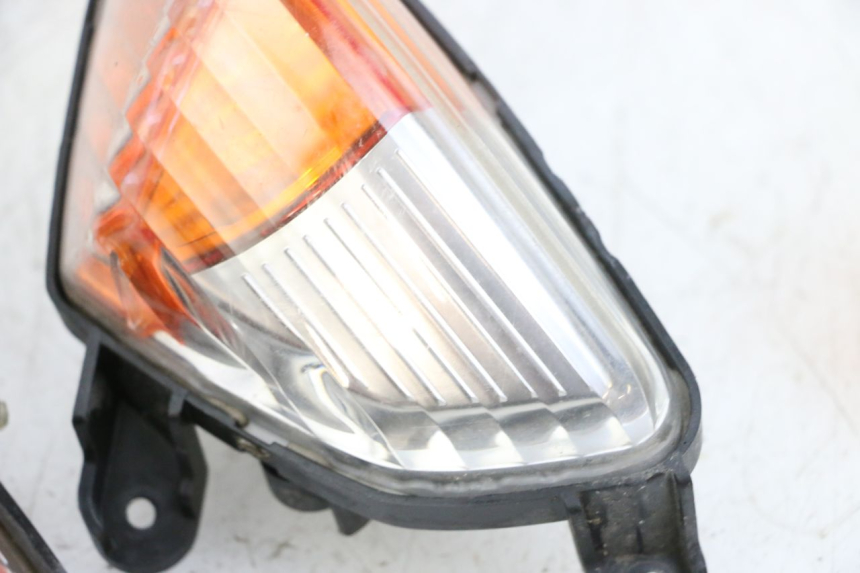 photo de DELANTERO INTERMITENTE YAMAHA FJR ABS 1300 (2006 - 2012) - Estado de la superficie y material