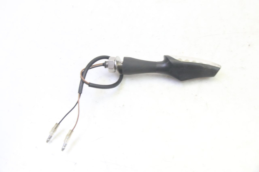 photo de INTERMITENTE DELANTERO IZQUIERDO QUADRO 4 4D 350 (2015 - 2018)