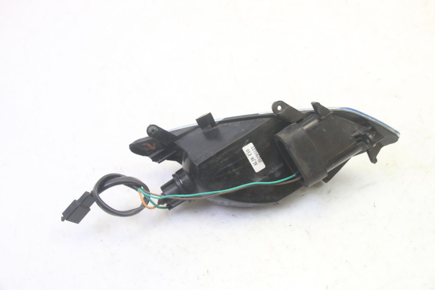 photo de INTERMITENTE DELANTERO IZQUIERDO KYMCO AGILITY 16+ 4T 50 (2018 - 2023) - Otra perspectiva