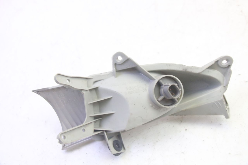 photo de INTERMITENTE DELANTERO IZQUIERDO SUZUKI BURGMAN 125 (2007 - 2014) - Primer plano técnico