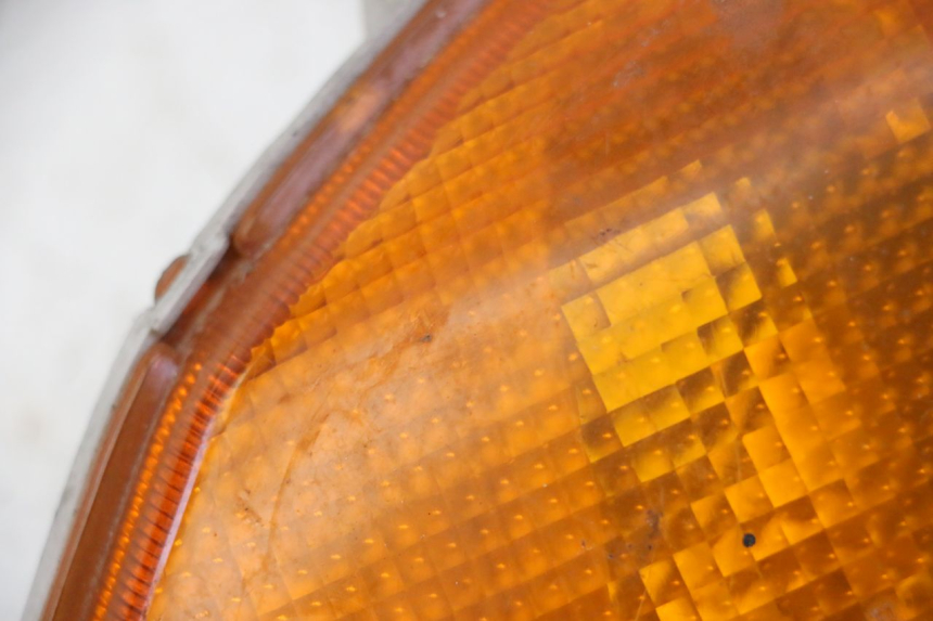 photo de DELANTERO IZQUIERDO INTERMITENTE HONDA CBR F SC25 1000 (1989 - 1992)