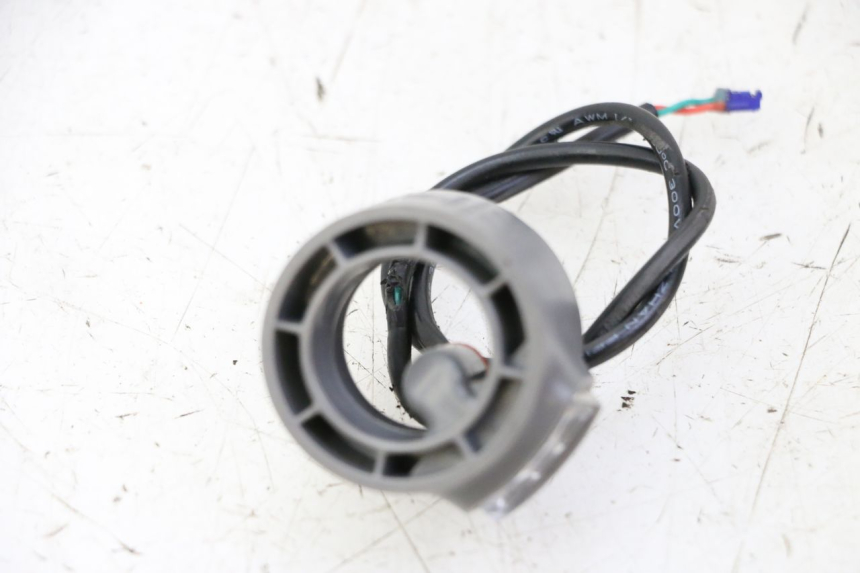 photo de INTERMITENTE DELANTERO IZQUIERDO SEGWAY NINEBOT F65I 1