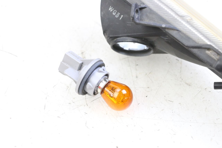 photo de DELANTERO IZQUIERDO INTERMITENTE HONDA FJS SILVER WING SILVERWING 400 (2005 - 2008)
