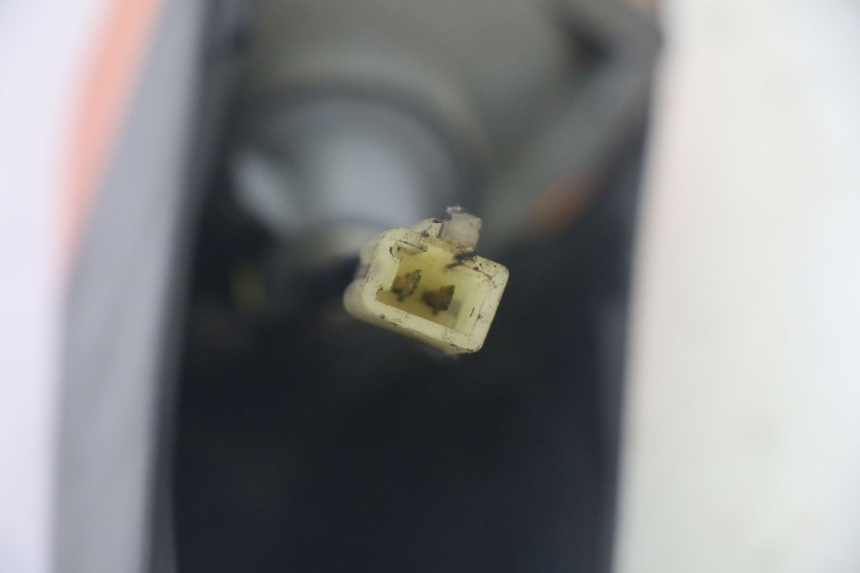 photo de DELANTERO IZQUIERDO INTERMITENTE KAWASAKI GPZ RX 1000 (1986 - 1988) - Estado de la superficie y material