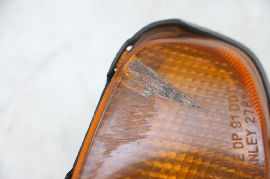 photo de DELANTERO IZQUIERDO INTERMITENTE HONDA CBR F 1000 (1993 - 1996)