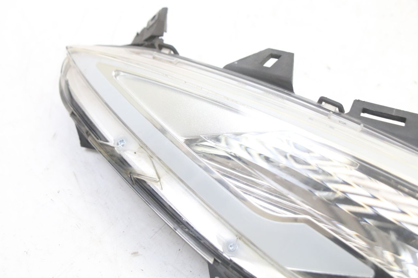 photo de DELANTERO IZQUIERDO INTERMITENTE HONDA SH i 300 (2015 - 2020)