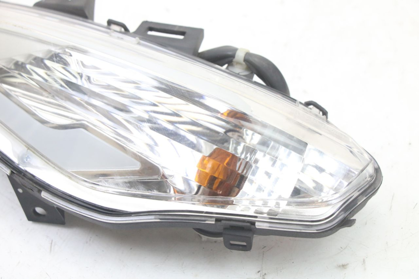 photo de DELANTERO IZQUIERDO INTERMITENTE HONDA SH i 300 (2015 - 2020)