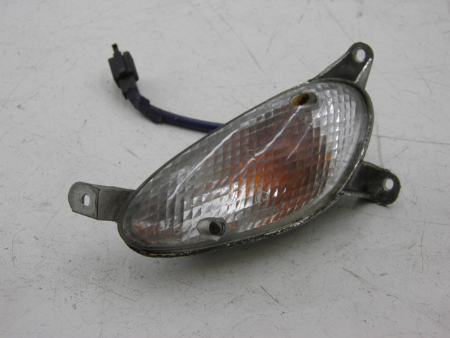 photo de DELANTERO IZQUIERDO INTERMITENTE KYMCO SPACER 50 (1998 - 2009)