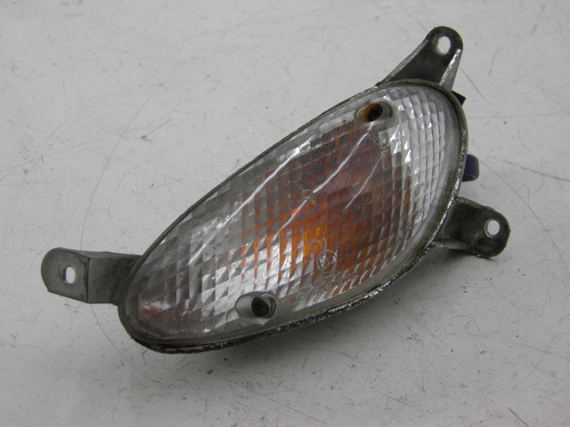 photo de DELANTERO IZQUIERDO INTERMITENTE KYMCO SPACER 50 (1998 - 2009)