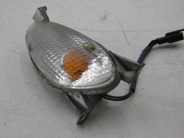 photo de DELANTERO IZQUIERDO INTERMITENTE KYMCO SPACER 50 (1998 - 2009)