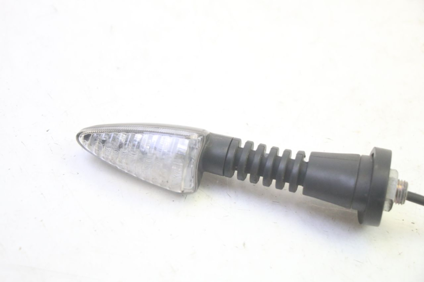 photo de DELANTERO IZQUIERDO INTERMITENTE PIAGGIO MP3 HPE 350 (2018 - 2020) - Detalle de la pieza