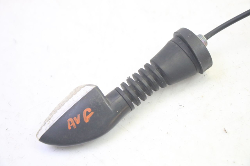 photo de DELANTERO IZQUIERDO INTERMITENTE PIAGGIO MP3 HPE 350 (2018 - 2020) - Otra perspectiva