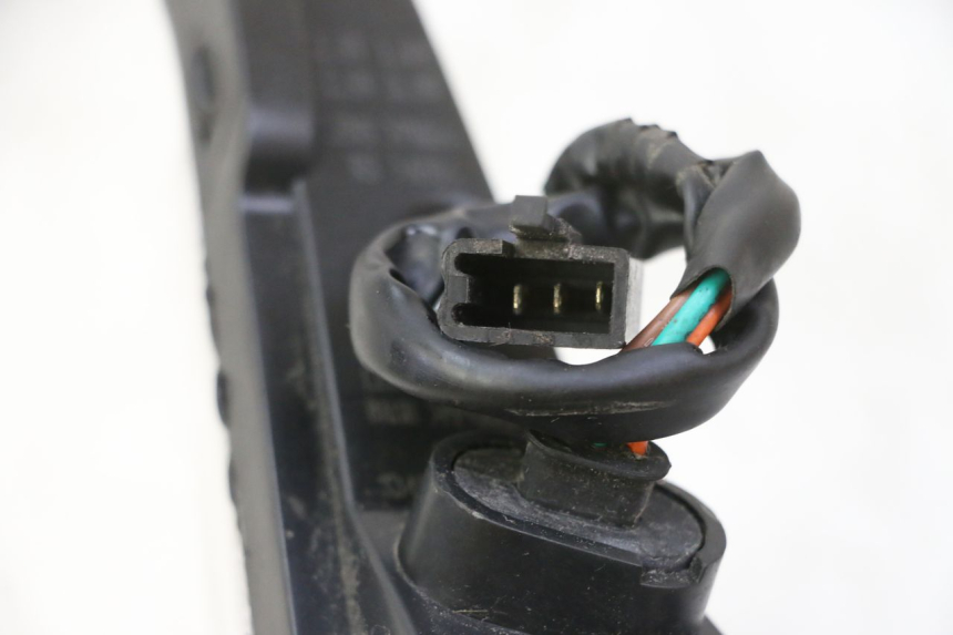 photo de DELANTERO IZQUIERDO INTERMITENTE KYMCO LIKE 4T 50 (2019 - 2025)