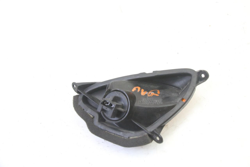 photo de DELANTERO IZQUIERDO INTERMITENTE HONDA NTV DEAUVILLE 650 (2001 - 2006)