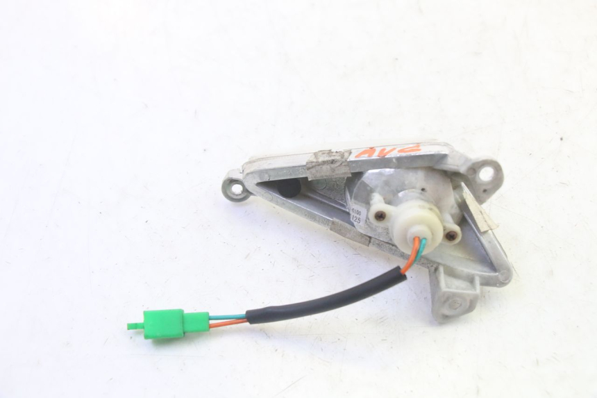 photo de DELANTERO IZQUIERDO INTERMITENTE SYM ORBIT III 3 4T 50 (2021 - 2025) - Otra perspectiva