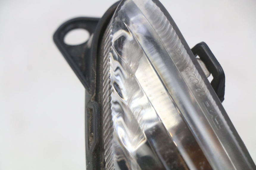 photo de INTERMITENTE DELANTERO IZQUIERDO SUZUKI SIXTEEN 125 (2008 - 2010)