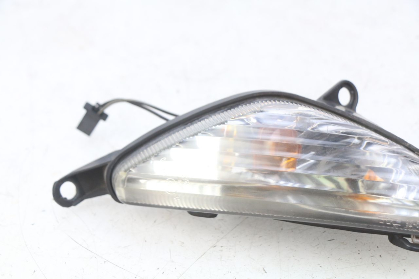 photo de INTERMITENTE DELANTERO IZQUIERDO SUZUKI SIXTEEN 125 (2008 - 2010)