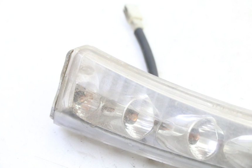 photo de DELANTERO IZQUIERDO INTERMITENTE PEUGEOT SPEEDFIGHT 3 AIR 50 (2009 - 2015)