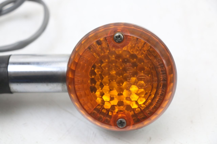 photo de DELANTERO IZQUIERDO INTERMITENTE SUZUKI VL INTRUDER 125 (2004 - 2007)