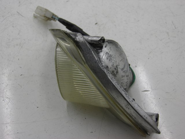 photo de DELANTERO IZQUIERDO INTERMITENTE SYM MIO 50 (2005 - 2010)