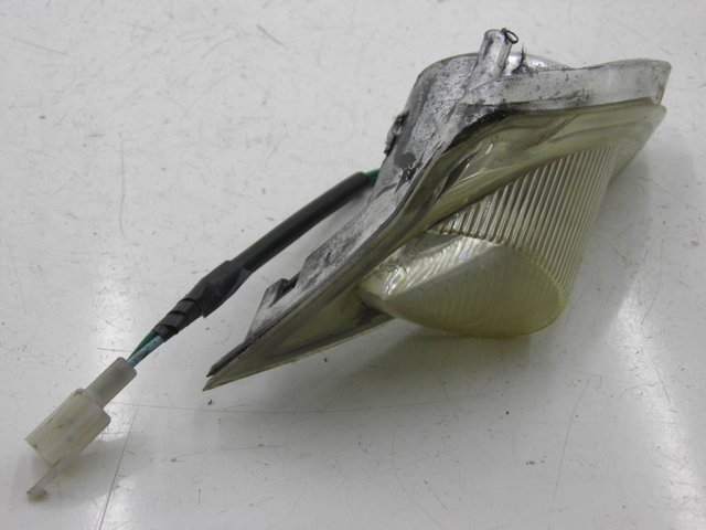 photo de DELANTERO IZQUIERDO INTERMITENTE SYM MIO 50 (2005 - 2010)