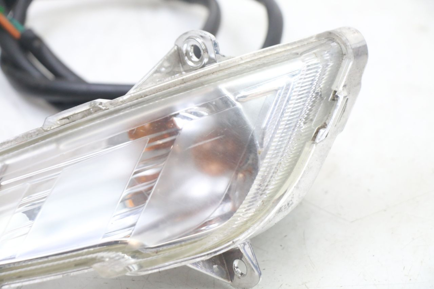 photo de DELANTERO IZQUIERDO INTERMITENTE PEUGEOT TWEET PRO CARGO 50 (2018 - 2020) - Zoom estado de uso