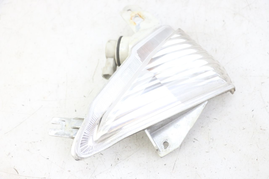 photo de INTERMITENTE DELANTERO IZQUIERDO YAMAHA X-MAX XMAX 125 (2010 - 2014)