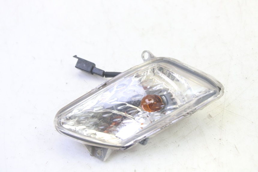 photo de INTERMITENTE DELANTERO IZQUIERDO YAMAHA X-MAX XMAX 250 (2006 - 2009)