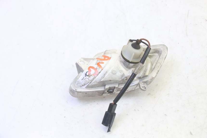 photo de INTERMITENTE DELANTERO IZQUIERDO YAMAHA X-MAX XMAX 250 (2006 - 2009)