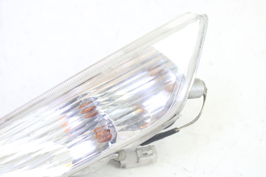 photo de INTERMITENTE DELANTERO IZQUIERDO PIAGGIO X8 125 (2004 - 2007) - Zoom estado de uso