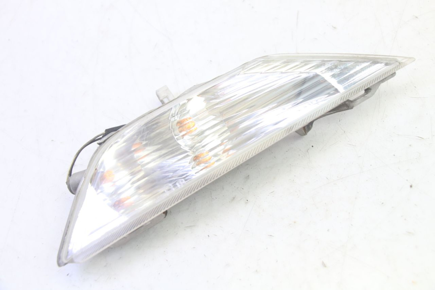 photo de INTERMITENTE DELANTERO IZQUIERDO PIAGGIO X8 125 (2004 - 2007) - Otra perspectiva